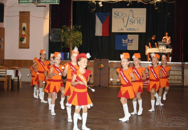 27_Vystoupeni mazoretek_2.jpg